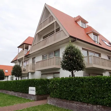 In Near The Beach, Cleaning Included Nieuwpoort